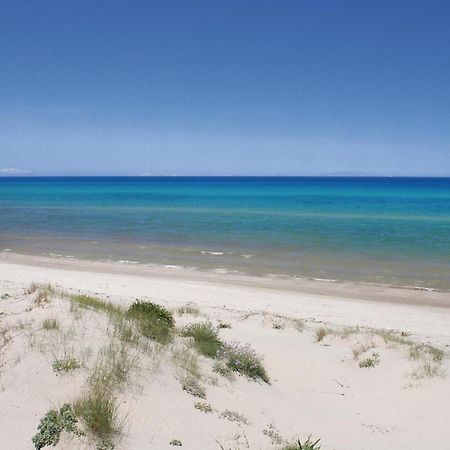 Trilo Beach モンテ・ナイ エクステリア 写真
