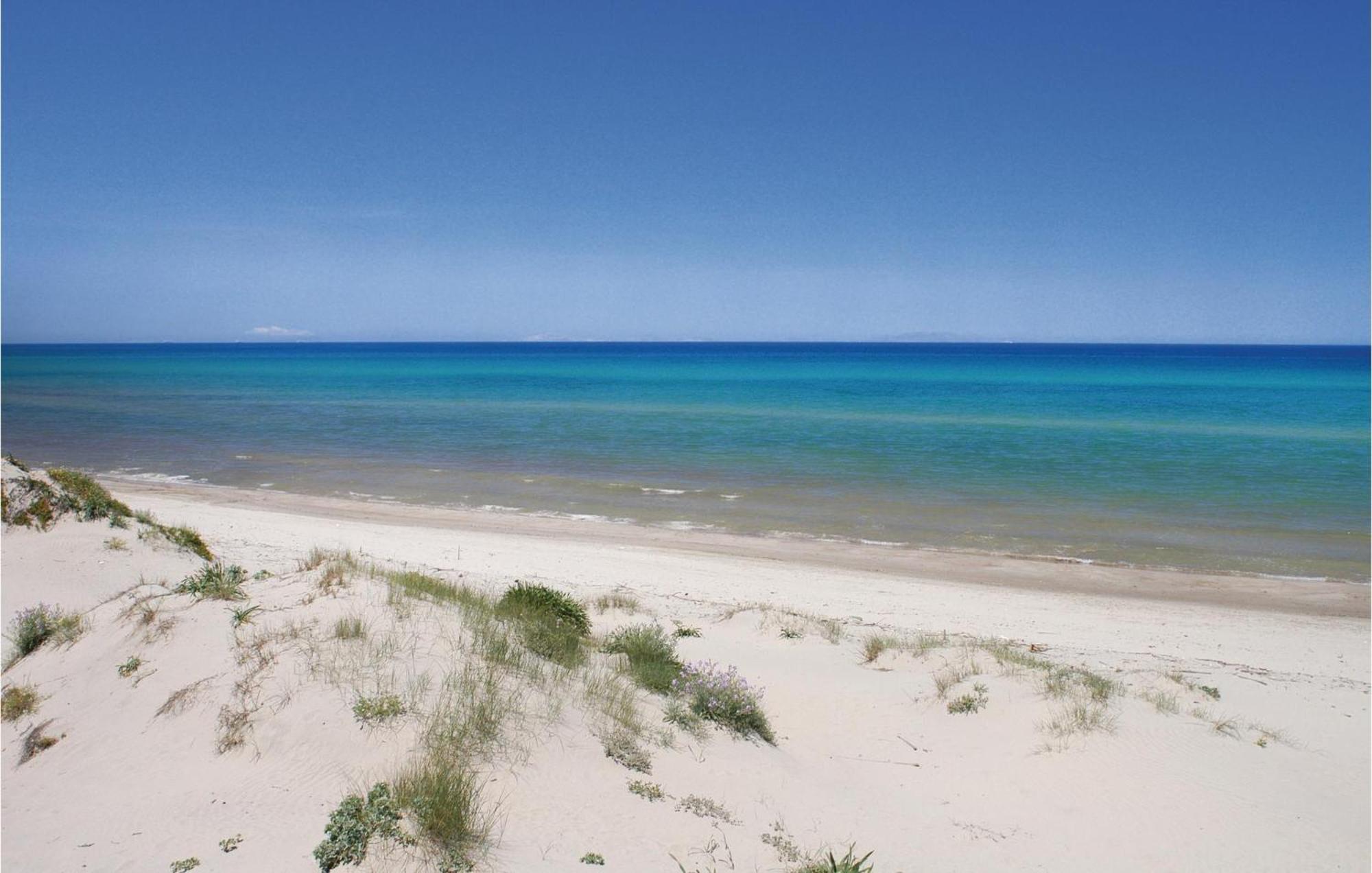 Trilo Beach モンテ・ナイ エクステリア 写真